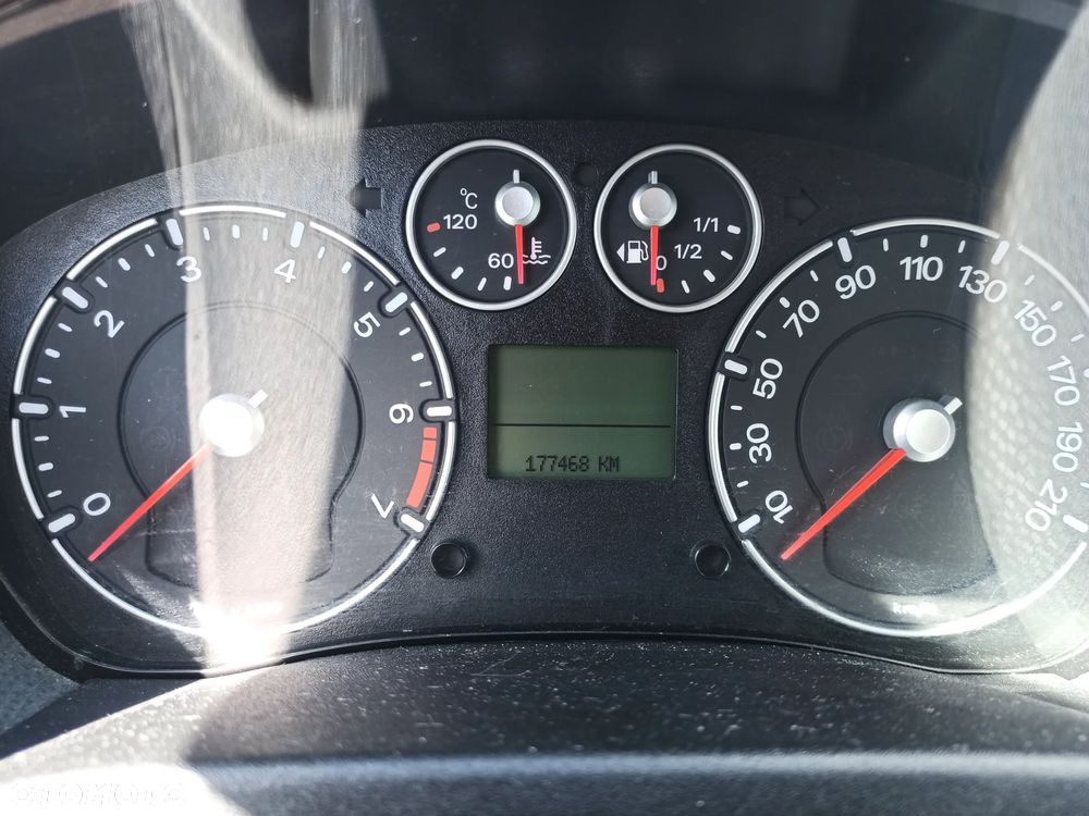 Ford Fiesta 1.4 Ghia - 14