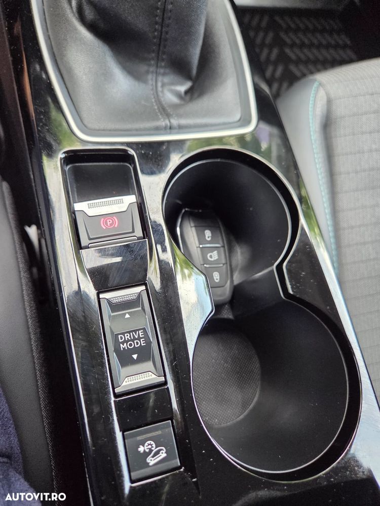 Peugeot 2008 PureTech 130 Allure Pack - 19