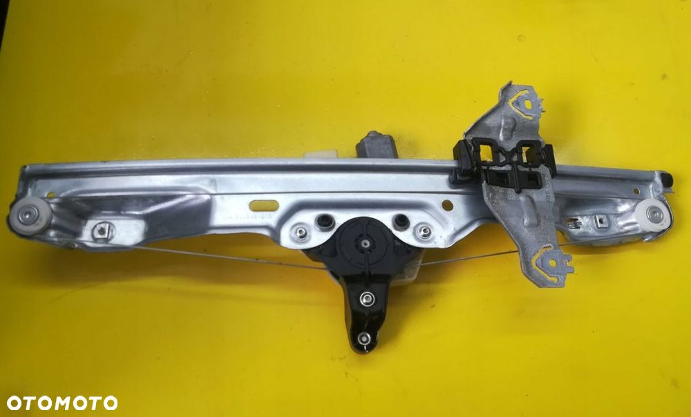 NISSAN QASHQAI J11 PODNOŚNIK SZYBY PRAWY PRZÓD - 2