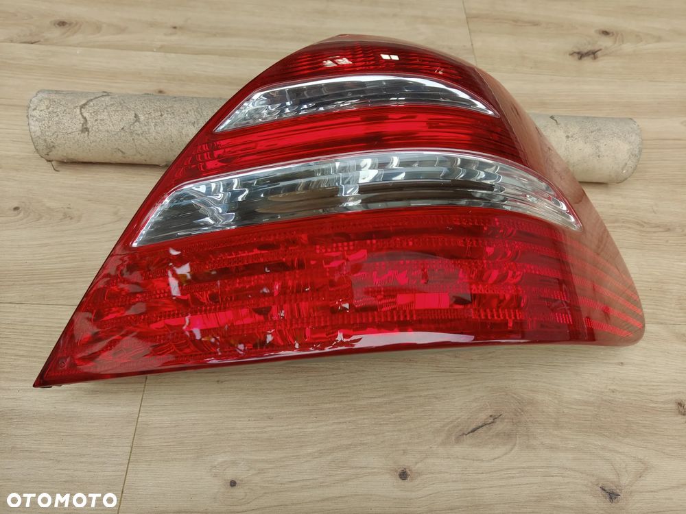MERCEDES W211 Lampa Tylna Sedan Prawa ELEGANCE CLASSIC Tył Oryginał Idealna - 10