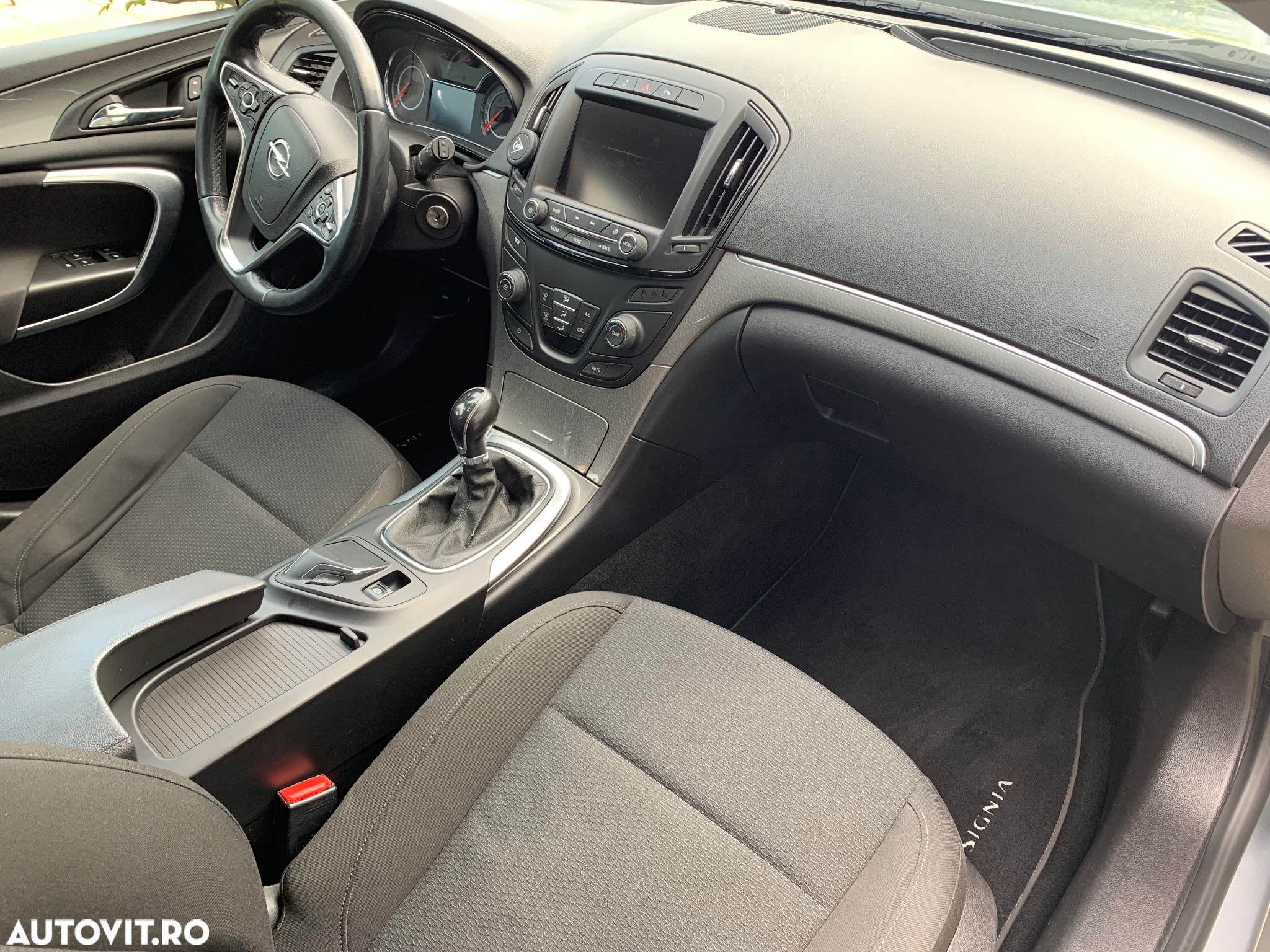 Opel Insignia - 11