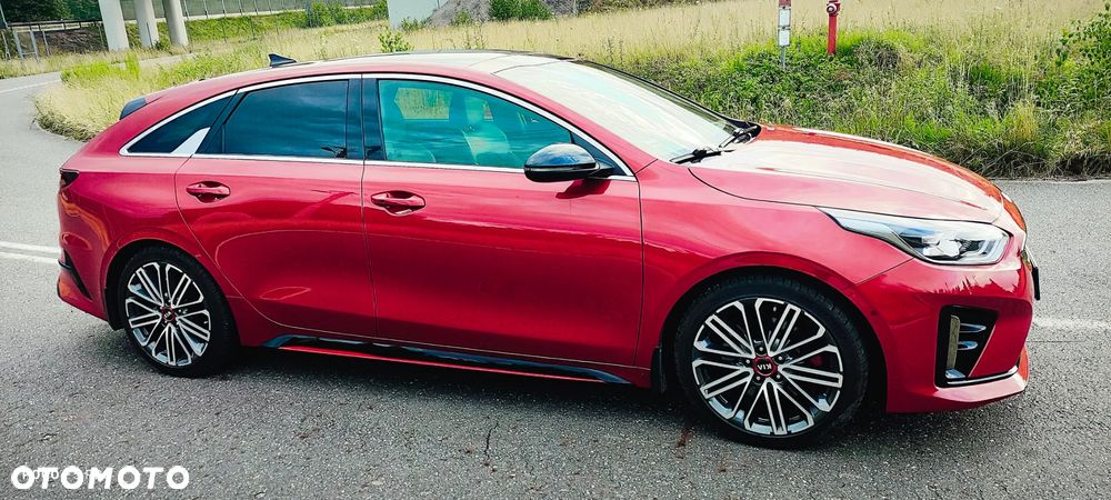 Kia ProCeed - 1