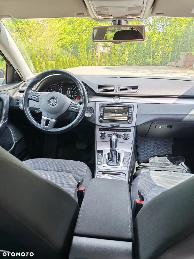 Volkswagen Passat 2.0 TDI Comfortline R-Style DSG - 26