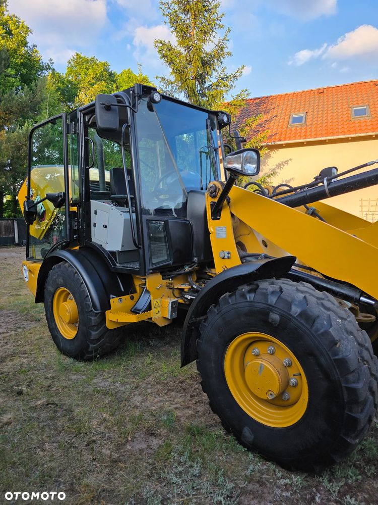 Caterpillar CAT 906 - 28