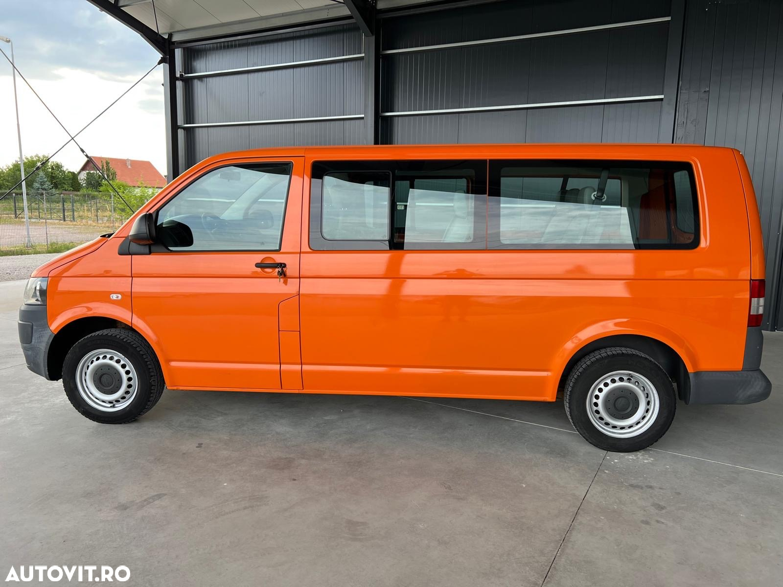 Volkswagen Transporter - 9