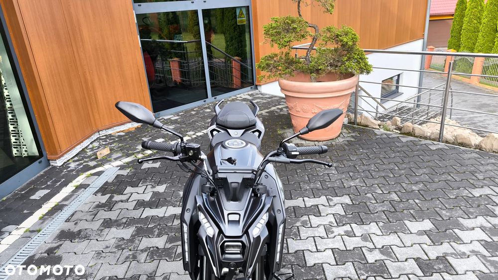 VOGE R125S - 11