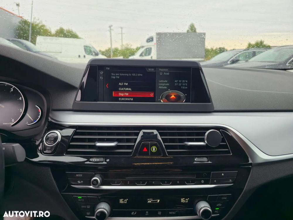 BMW Seria 5 520d AT - 11