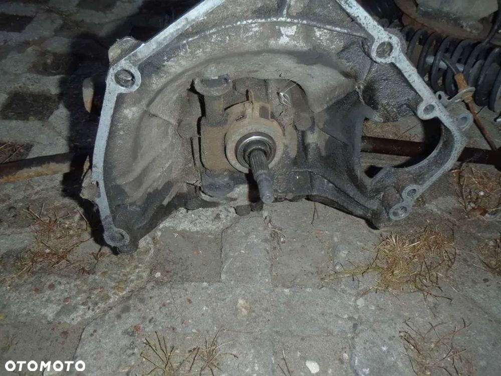 skrzynia biegów korpus dekiel półoś wałek główny mechaniz róznicowy fiat 126p maluch unikat z takim przebiegiem - 1