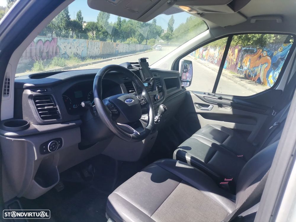 Ford Transit Custom LONGA  L2H1 2.0 TDCI 3L - 2