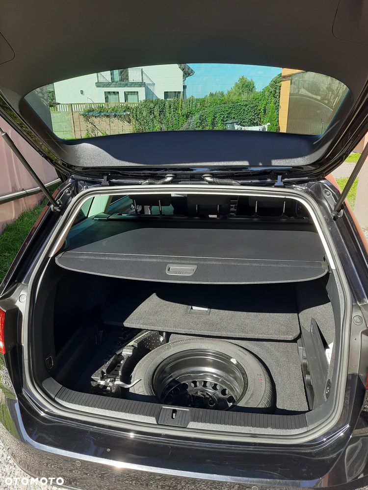 Volkswagen Passat - 10