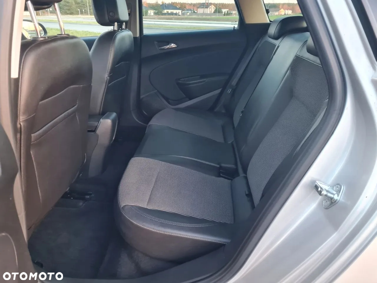 Opel Astra 1.6 CDTI DPF ecoFLEX Sports TourerStart/Stop Exklusiv - 9