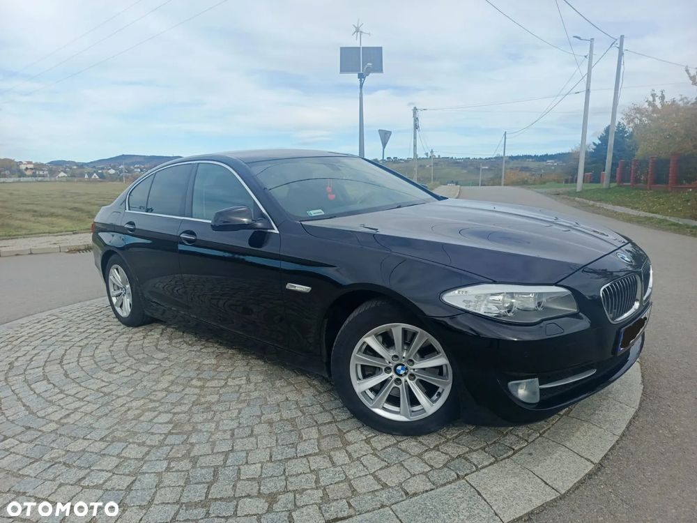 BMW Seria 5 525d xDrive - 5