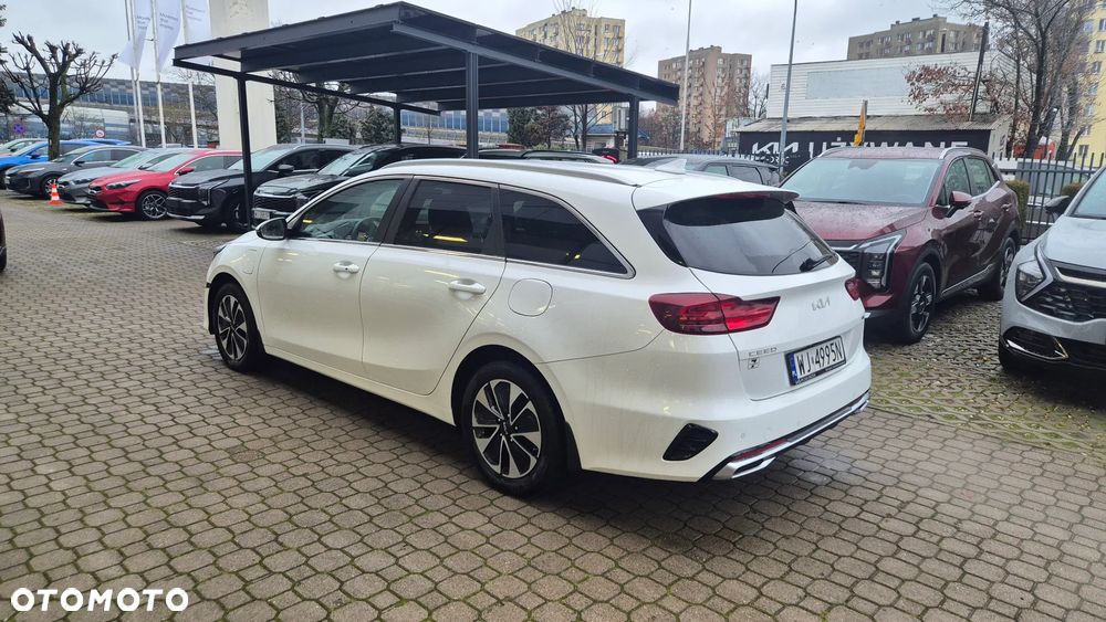 Kia Ceed 1.6 GDI PHEV L DCT - 5