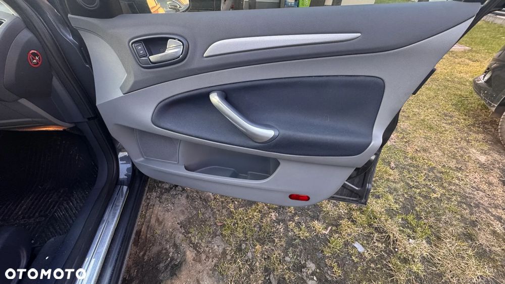 Ford Mondeo 2.0 TDCi Gold X - 14