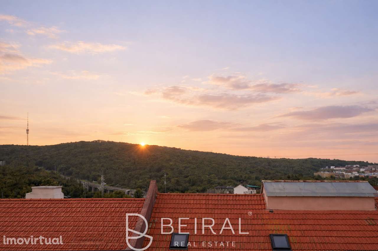 Apartamento Duplex T3+1 com terraço em Campo de Ourique - Grande imagem: 3/13