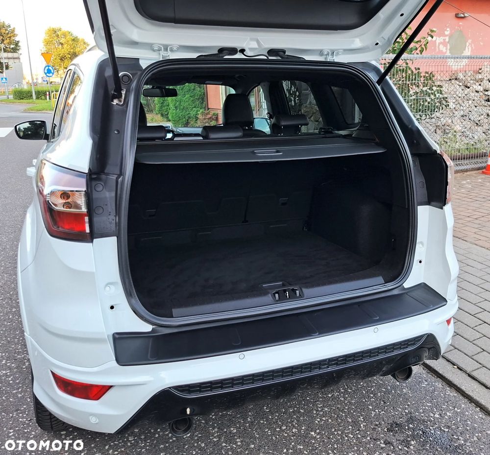 Ford Kuga 2.0 TDCi 2x4 ST-Line - 21
