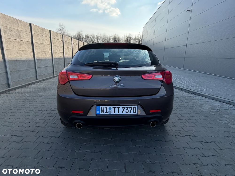 Alfa Romeo Giulietta 2.0 JTDM 16V Veloce - 6