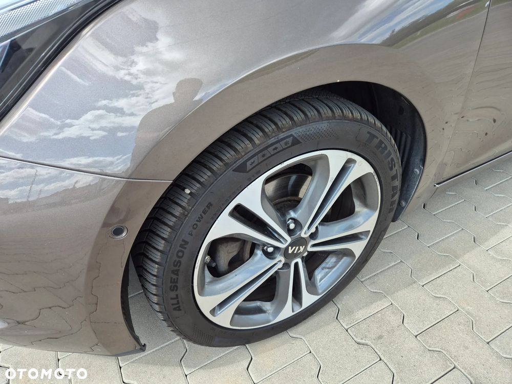 Kia Ceed 1.6 CRDi 128 Platinum Edition - 12