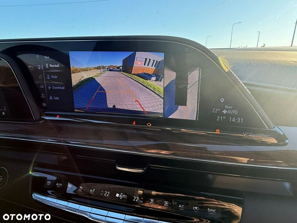 Cadillac Escalade - 38