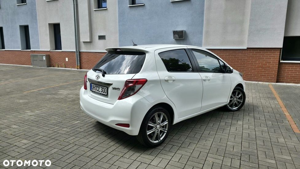 Toyota Yaris 1.33 Premium - 12