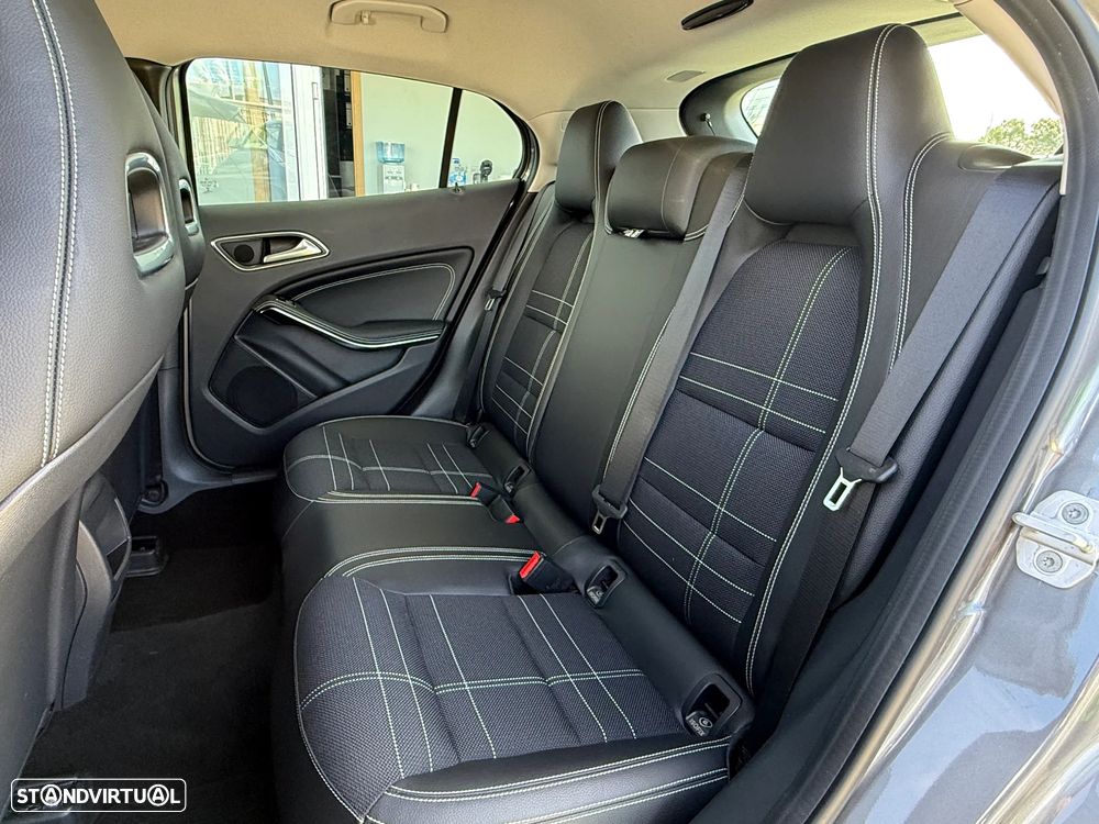 Mercedes-Benz GLA 180 CDI Urban - 17