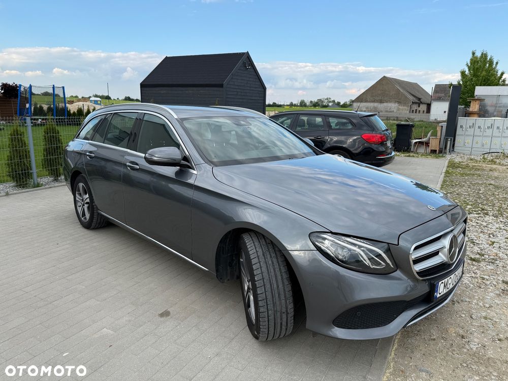 Mercedes-Benz Klasa E 220 d Business Edition 9G-TRONIC - 4