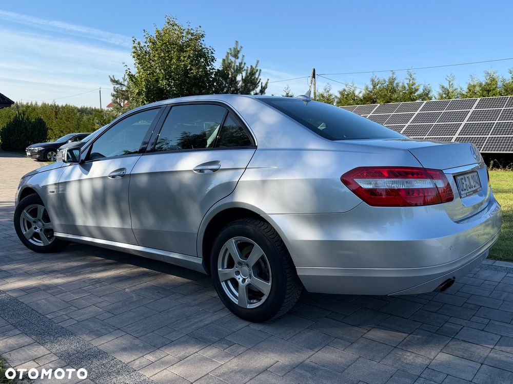 Mercedes-Benz Klasa E 200 CGI BlueEFFICIENCY 7G-TRONIC - 20