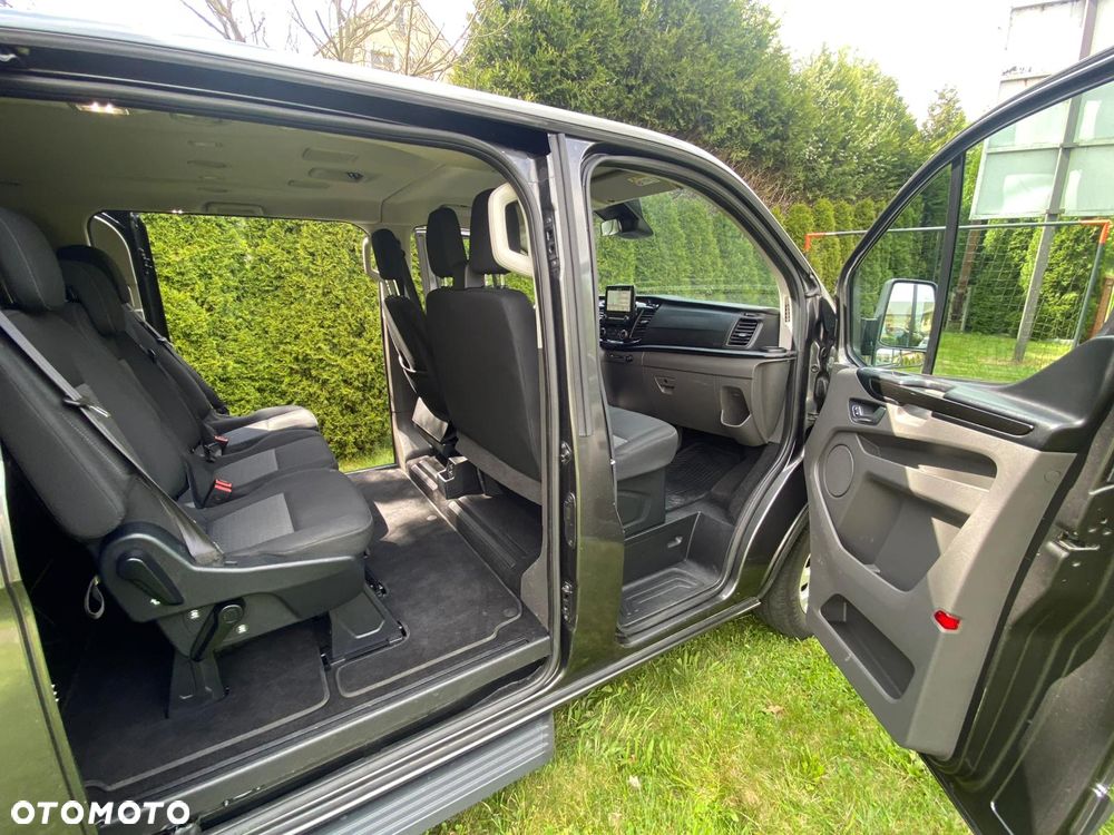 Ford Tourneo Custom - 20