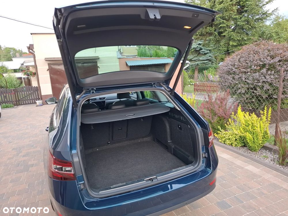 Skoda Superb 2.0 TDI DSG Style - 16