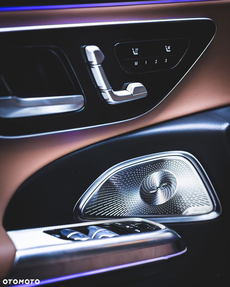 Mercedes-Benz Klasa E 220 d 4-Matic - 13