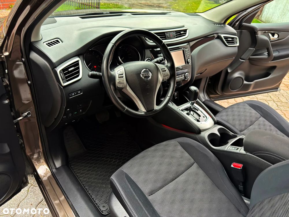 Nissan Qashqai 1.2 DIG-T Xtronic N-Connecta - 29