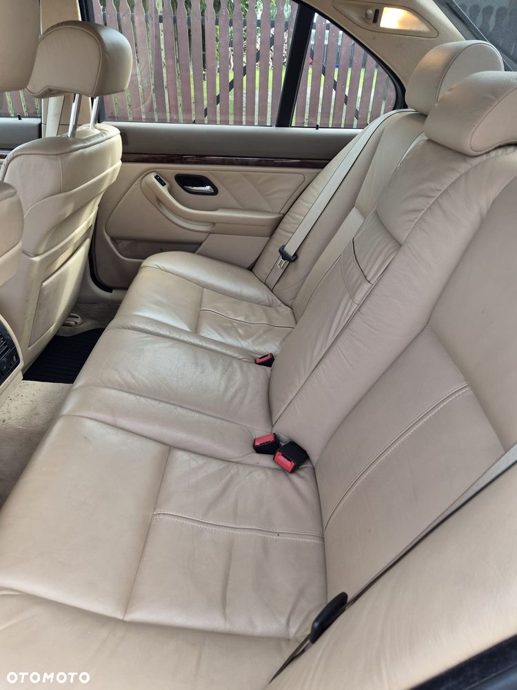 BMW Seria 5 - 10