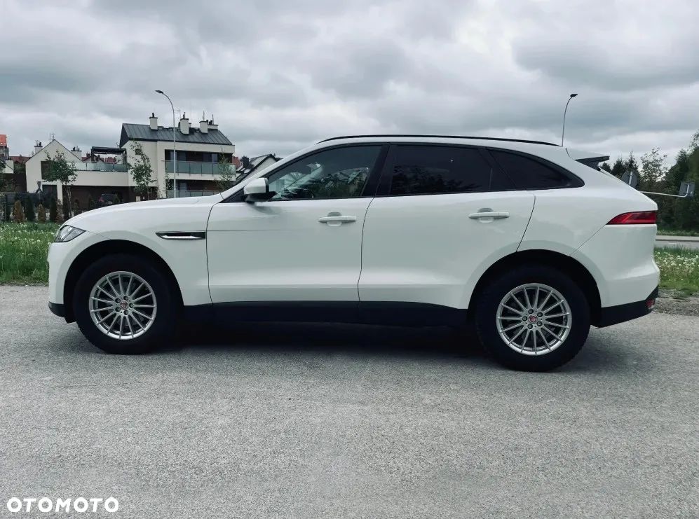 Jaguar F-Pace 2.0 i4D AWD Pure - 8