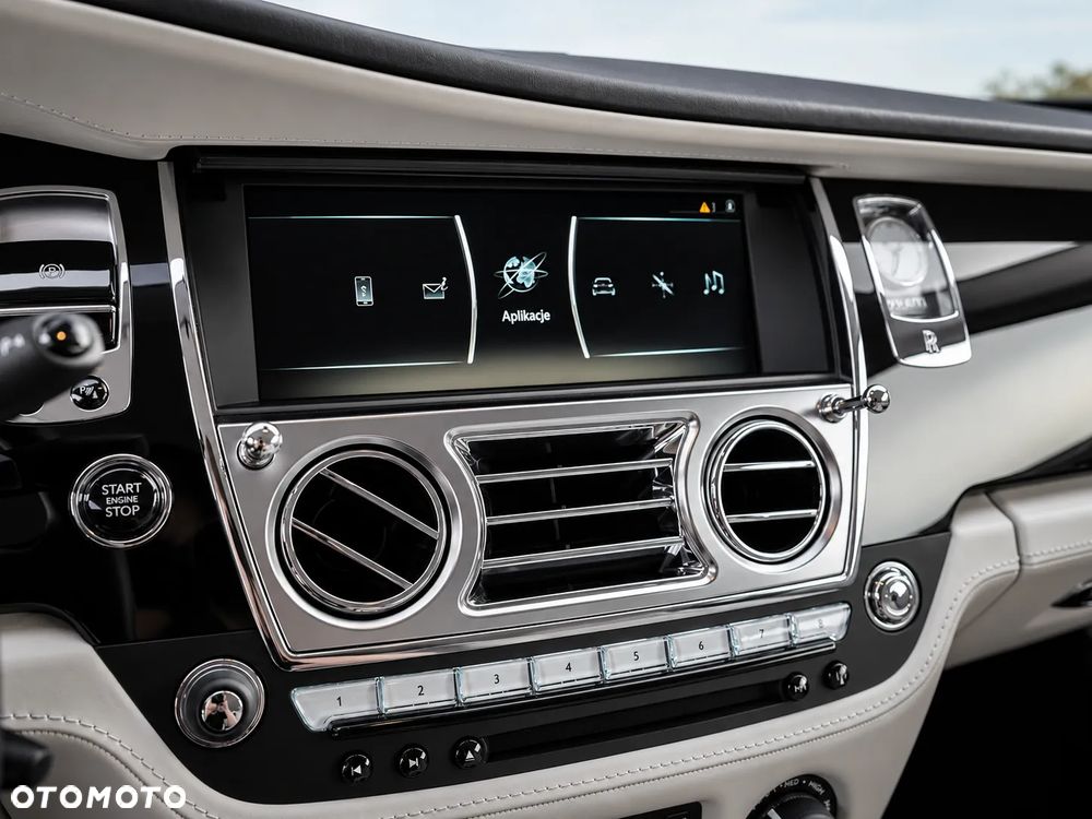 Rolls-Royce Wraith - 16