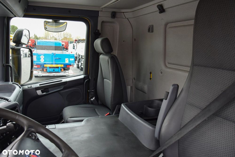 Scania P410 / 8x4 / EURO 6 / WYWROTKA / HYDROBURTA / AUTOMAT / KAMERA COFANIA / NAWIGACJA / HAK / NISKI PRZEBIEG / SERWISOWANY / SPROWADZONY - 37