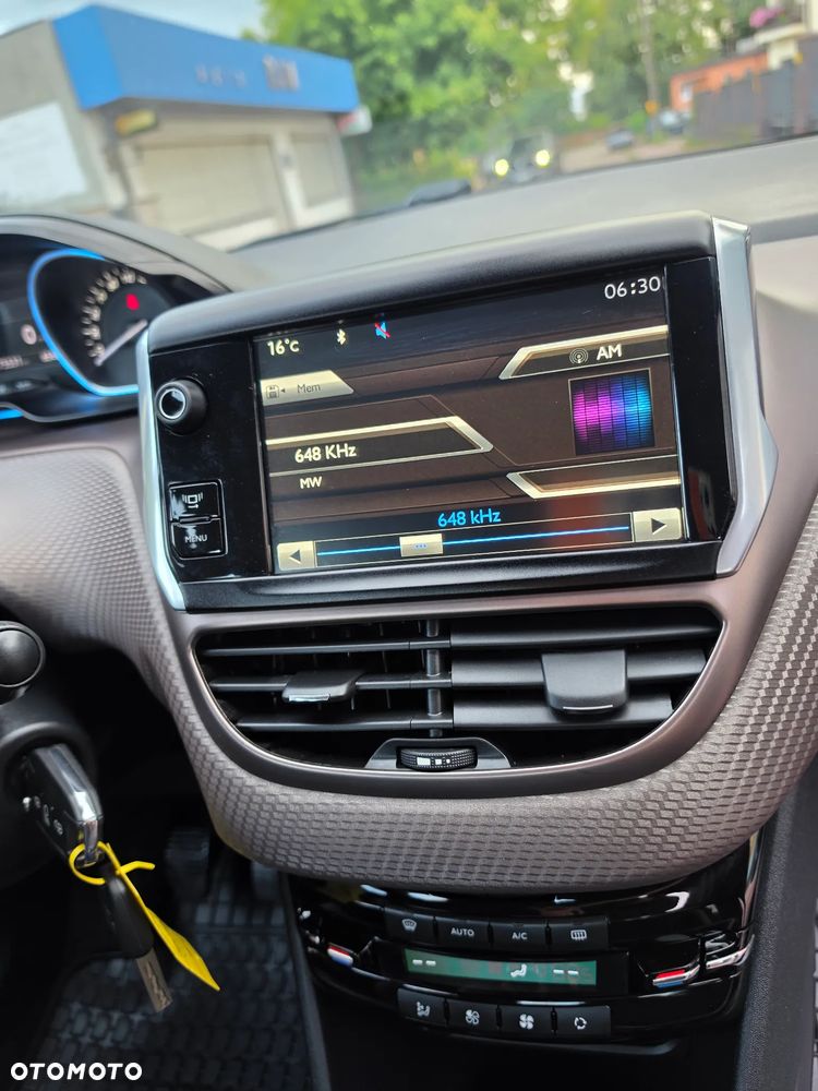 Peugeot 2008 1.6 VTi Allure - 30