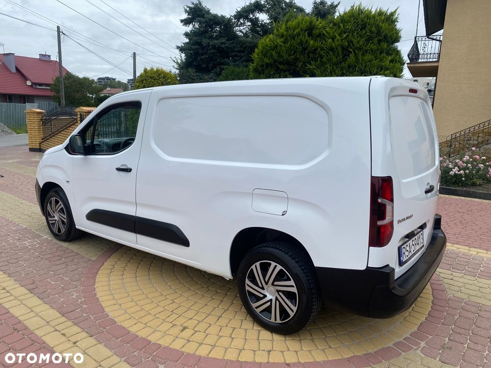 Citroën BERLINGO 1.6 HDI, MAX długi, 3-osobowy, klimatyzacja, zakupiony w salonie w Rzeszowie - 2