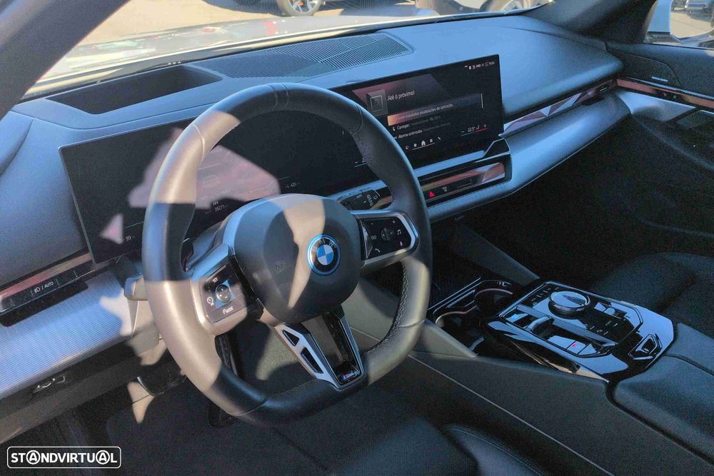 BMW i5 Touring eDrive40 - 7