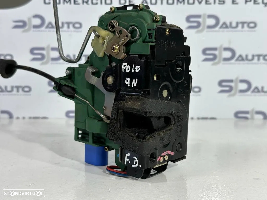 Fecho Frente Direito / Esquerdo - Volkswagen Polo 9N - 3