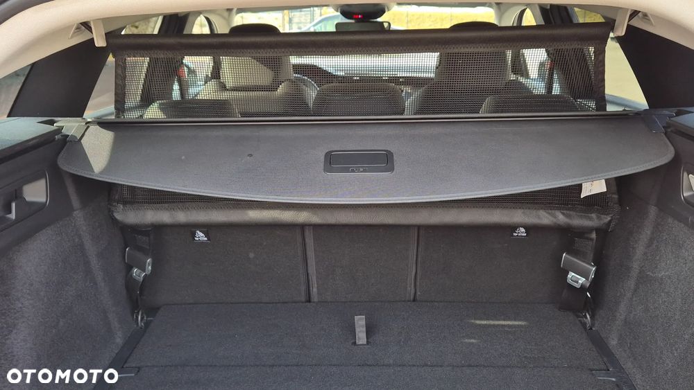 Peugeot 308 BlueHDi 130 EAT8 Allure Pack - 9