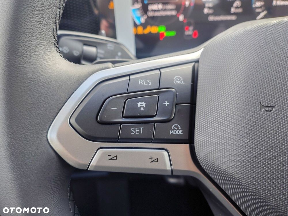 Volkswagen Tiguan - 13
