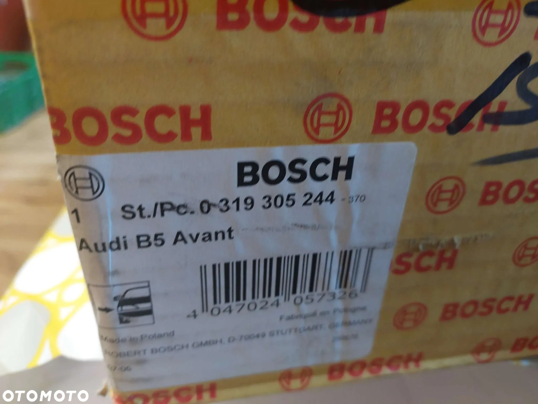 LAMPA TYLNA prawa  AUDI A4  AVANT   AUDI A4 B6 Kombi 11.00-12.04 - 4