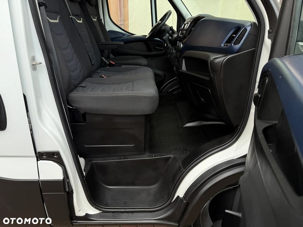 Iveco Daily L3H2 HI-MATIC - 36