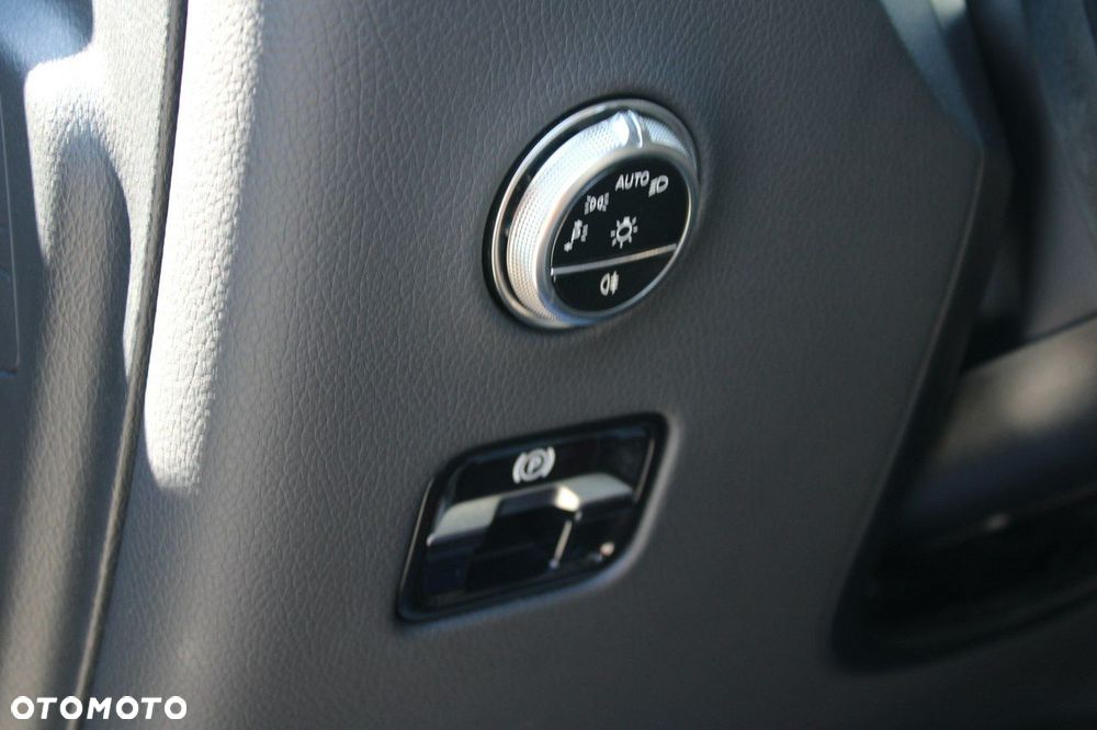 Mercedes-Benz GLC - 25