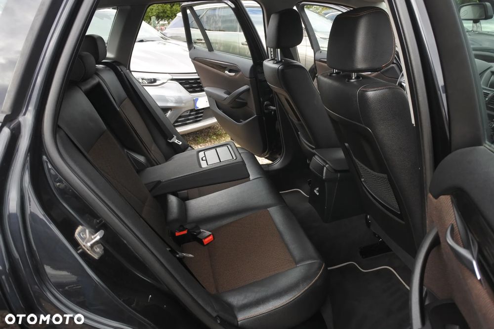 BMW X1 xDrive18d xLine - 9