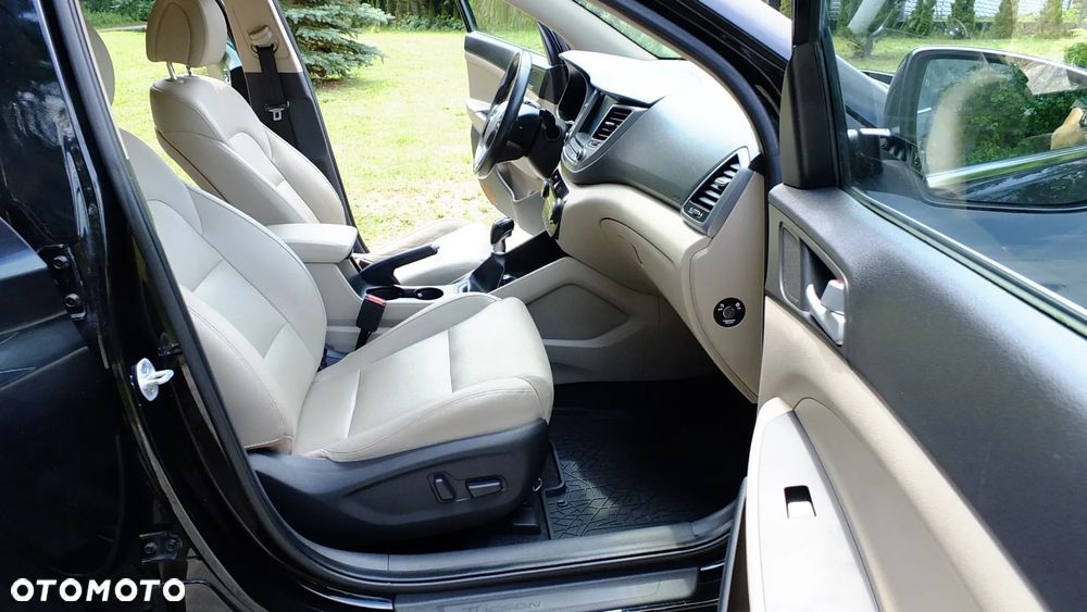 Hyundai Tucson 1.7 CRDI BlueDrive Style 2WD - 18
