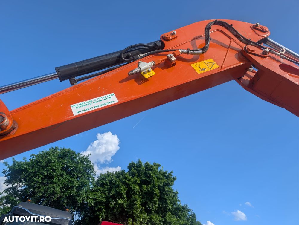 Hitachi ZX48U-6, 2023, 2.662h, CUPLA RAPIDA HIDR+3 CUPE NOI, Lama nivelare, Masa operationala 5t, latime 2m, ad sapare 4m, ridica 2,6t, Aer cond, Antifurt, senile 80% ok, posibil leasing 4 ani, PROMOTIE 39.500 EUR+Tva - 20
