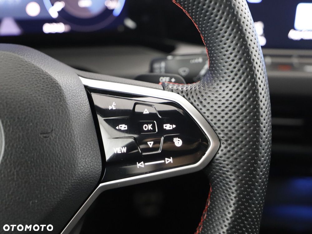 Volkswagen Golf - 18