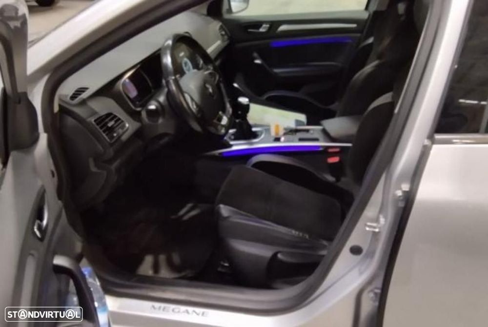 Renault Mégane - 5