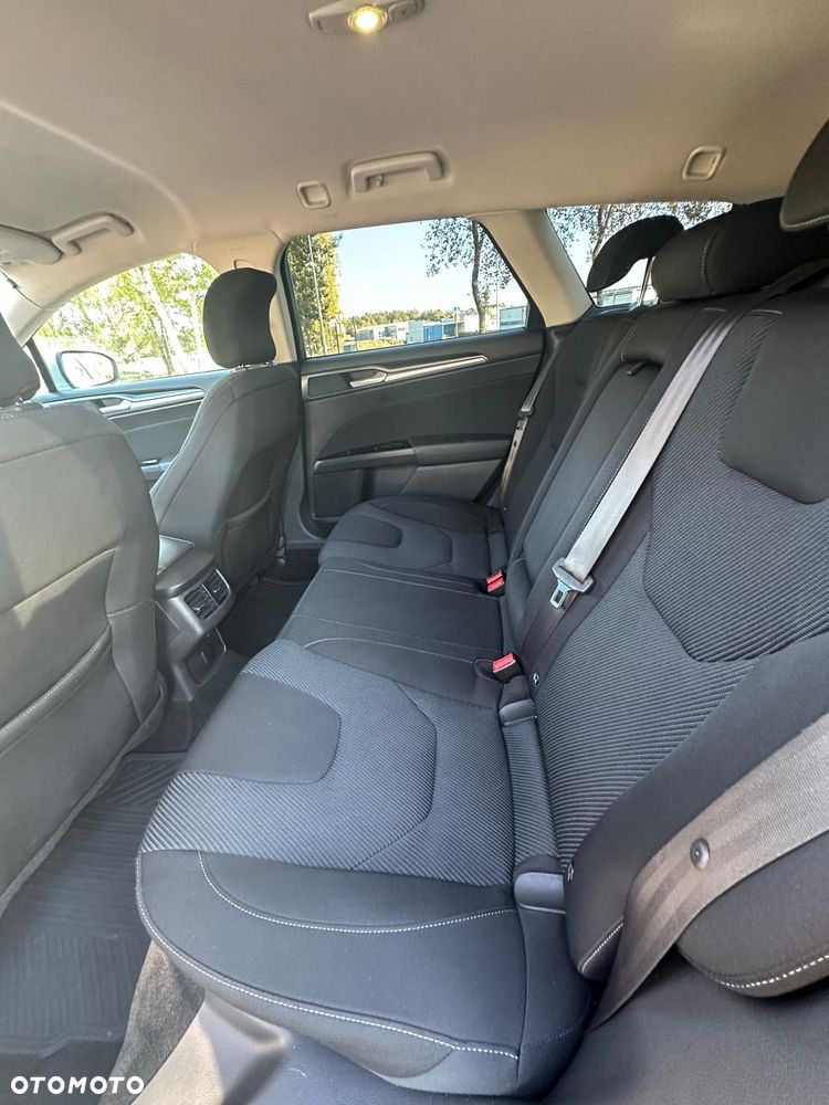 Ford Mondeo 2.0 TDCi Titanium PowerShift - 16